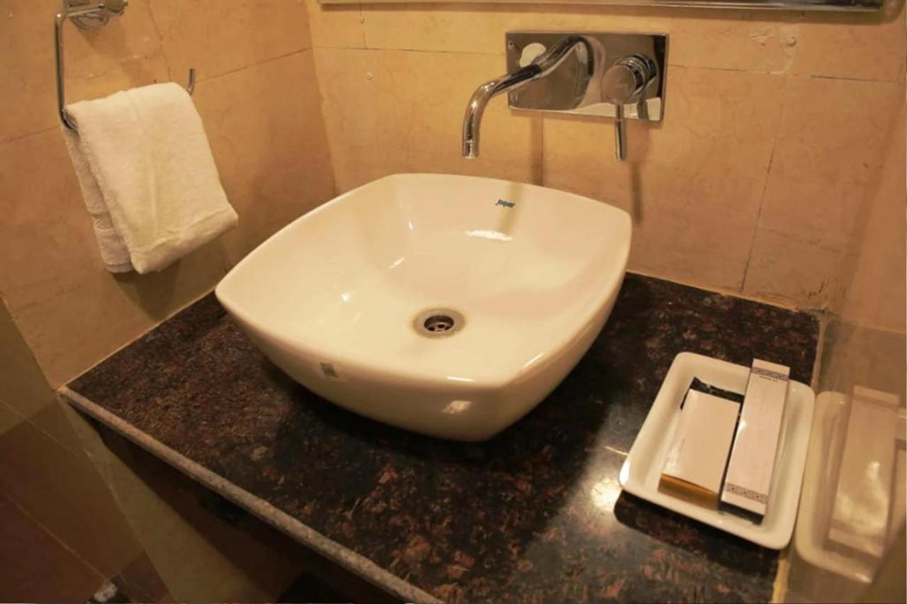 Hotel Citi Inn Grande Zirakpur Extérieur photo