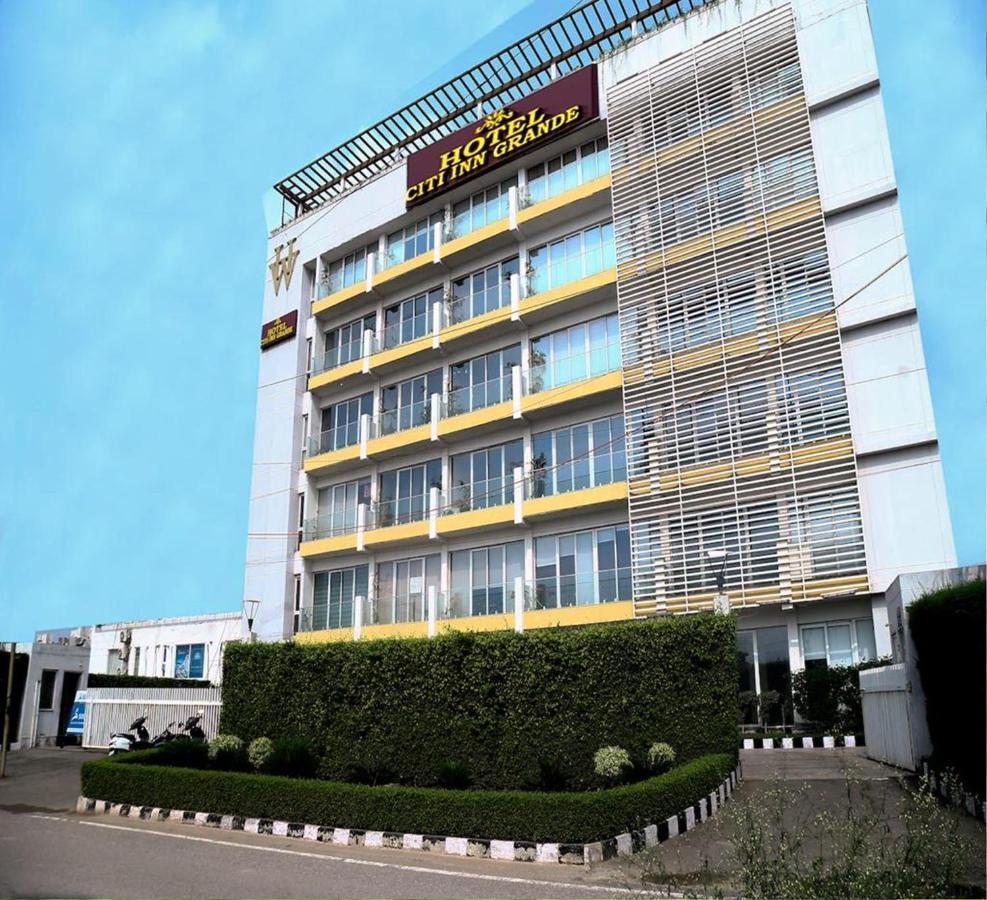 Hotel Citi Inn Grande Zirakpur Extérieur photo