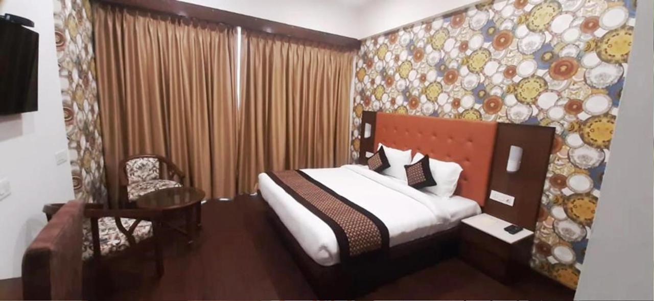 Hotel Citi Inn Grande Zirakpur Extérieur photo