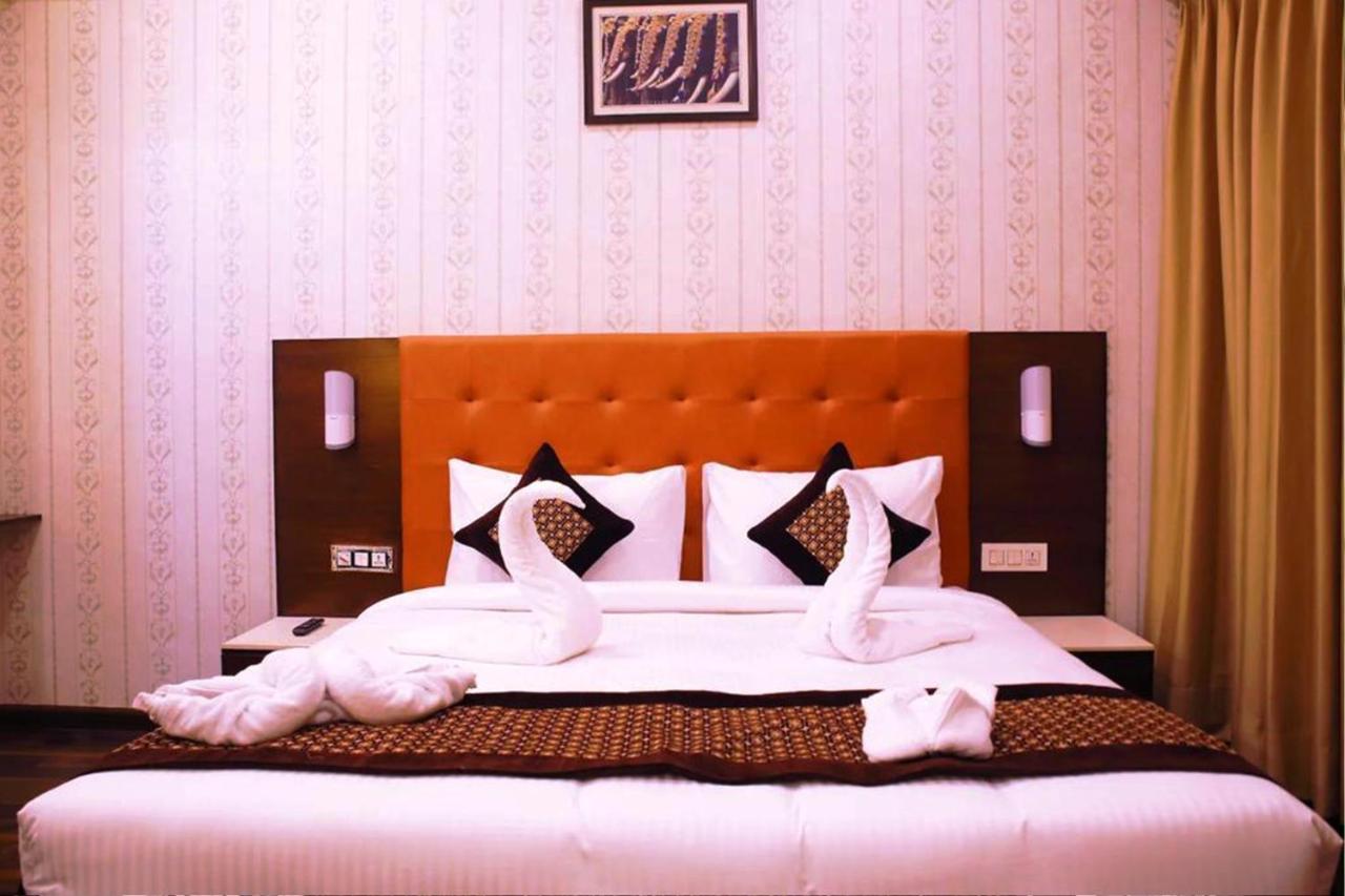 Hotel Citi Inn Grande Zirakpur Extérieur photo